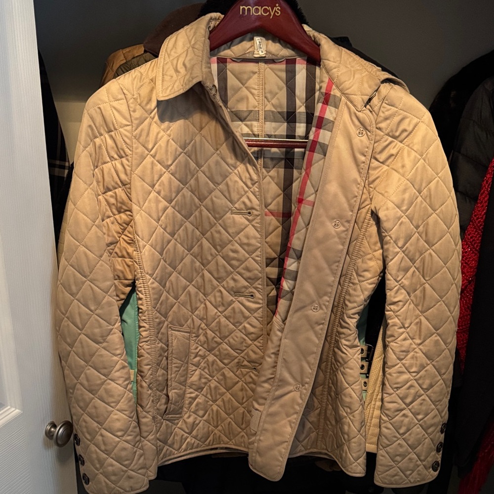 Burberry Quilted Beige coat